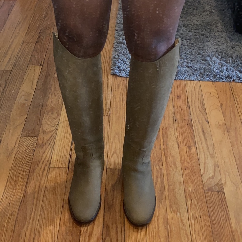 Chanel boots - Picture 8 of 13